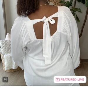 NWT White balloon sleeve top